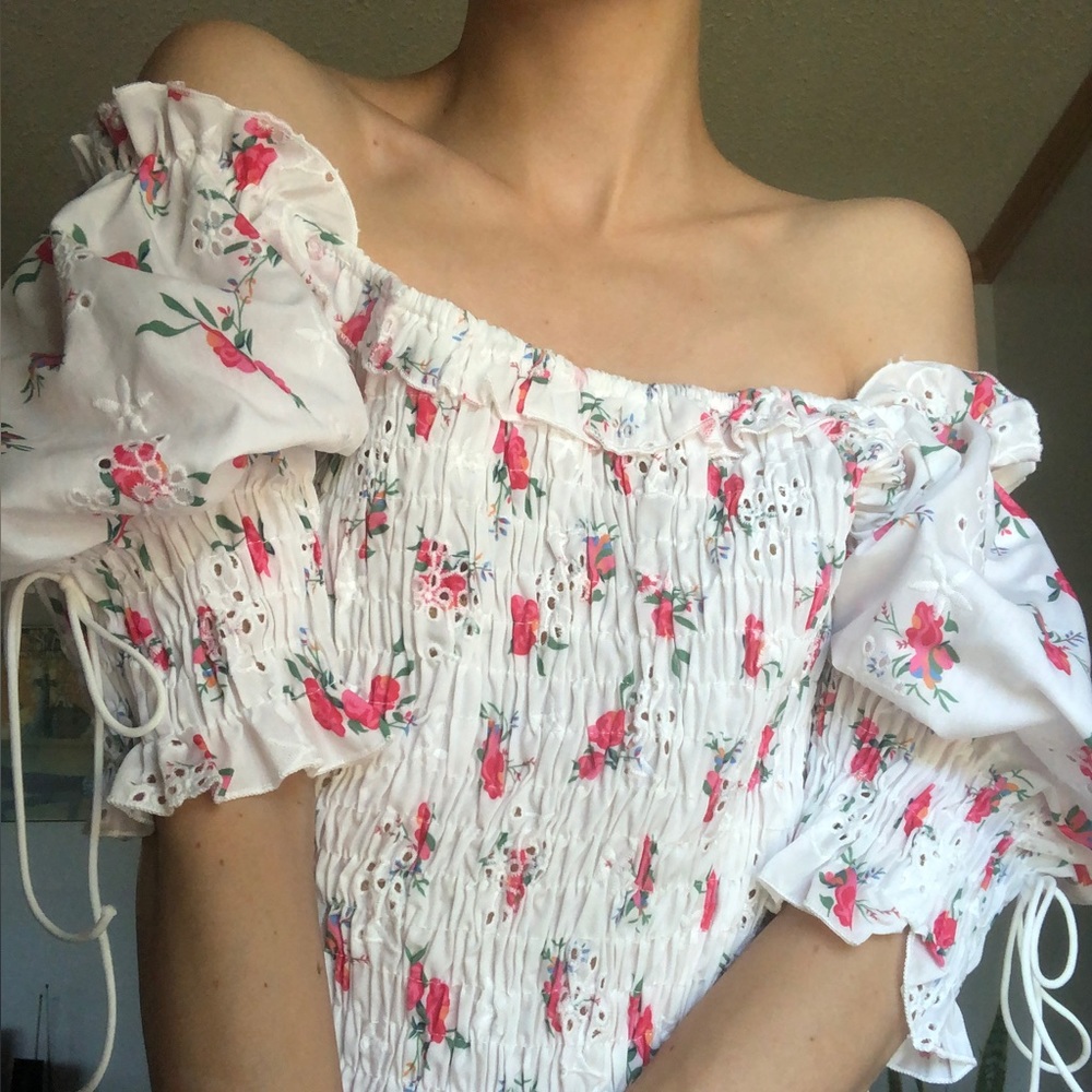 NWT off the shoulder puff sleeve ruched crop top white eyelet lace pink floral